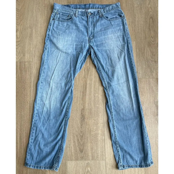 Levi’s 559 Men's Relaxed Straight Leg Light Wash Classic Denim Jeans 36x32 - Picture 1 of 11